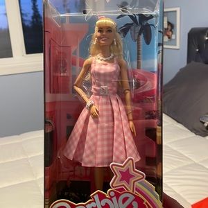Mattel Barbie The Movie Doll New in Box Margot Robbie Pink Gingham Dress